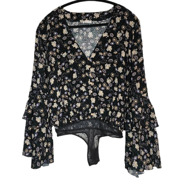 Intimately Free People boho flare sleeve bodysuit. Size Small - Picture 6 of 17